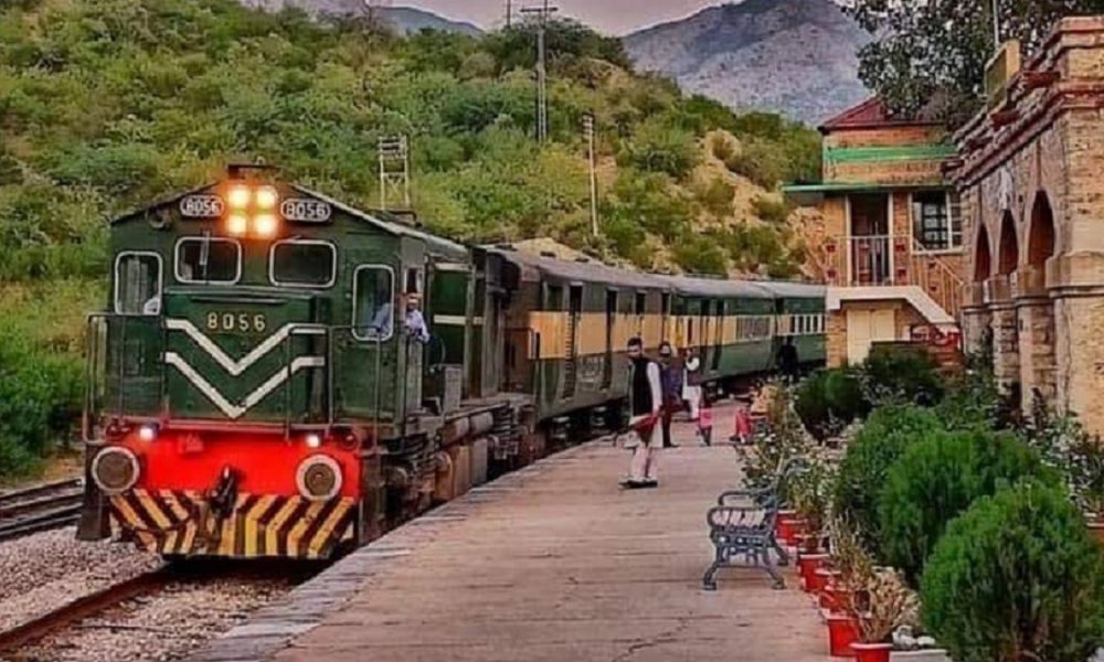 Tourist train launched between Golra and Attock
