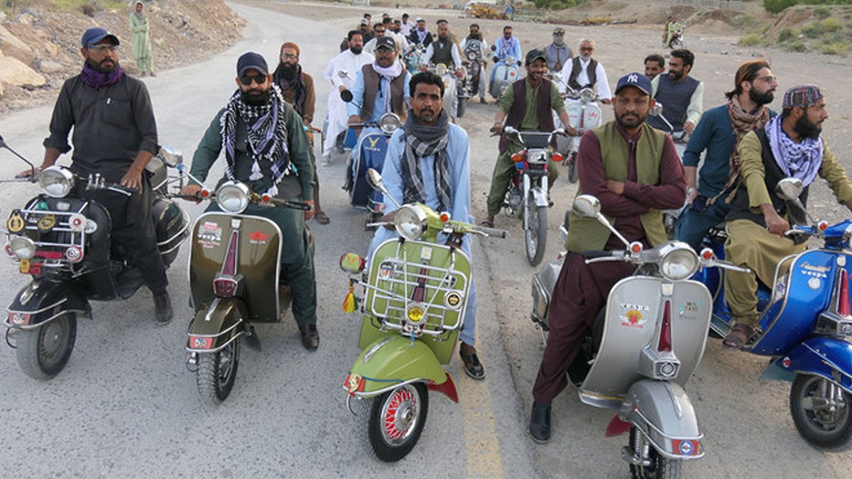 Quetta’s Vintage Vespa Enthusiasts Rally in a Show of Pride and Preservation